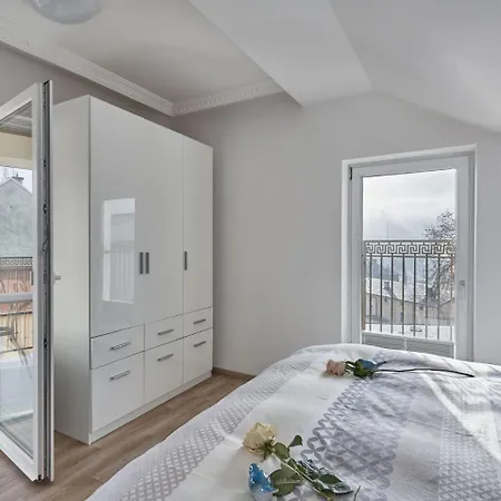 Apart House Plesia Apartment